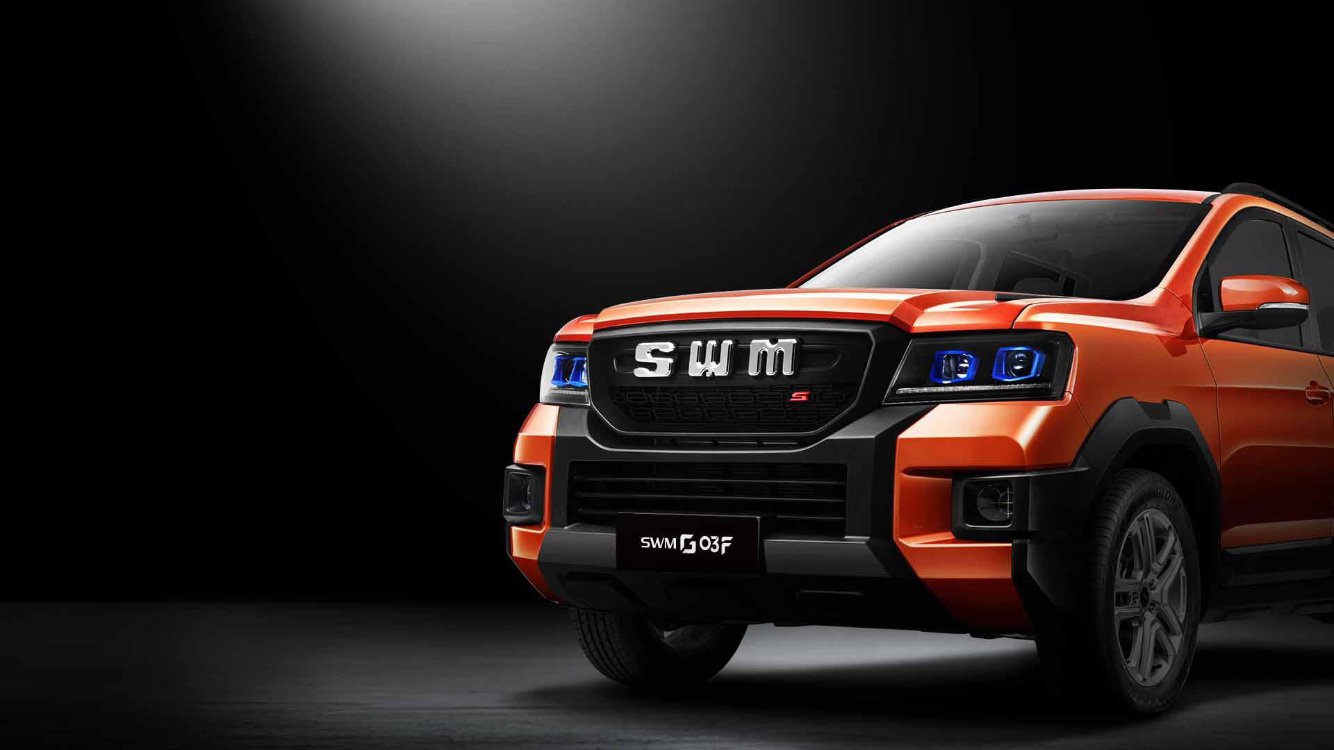 SWM G03F gasolina detalle frontal